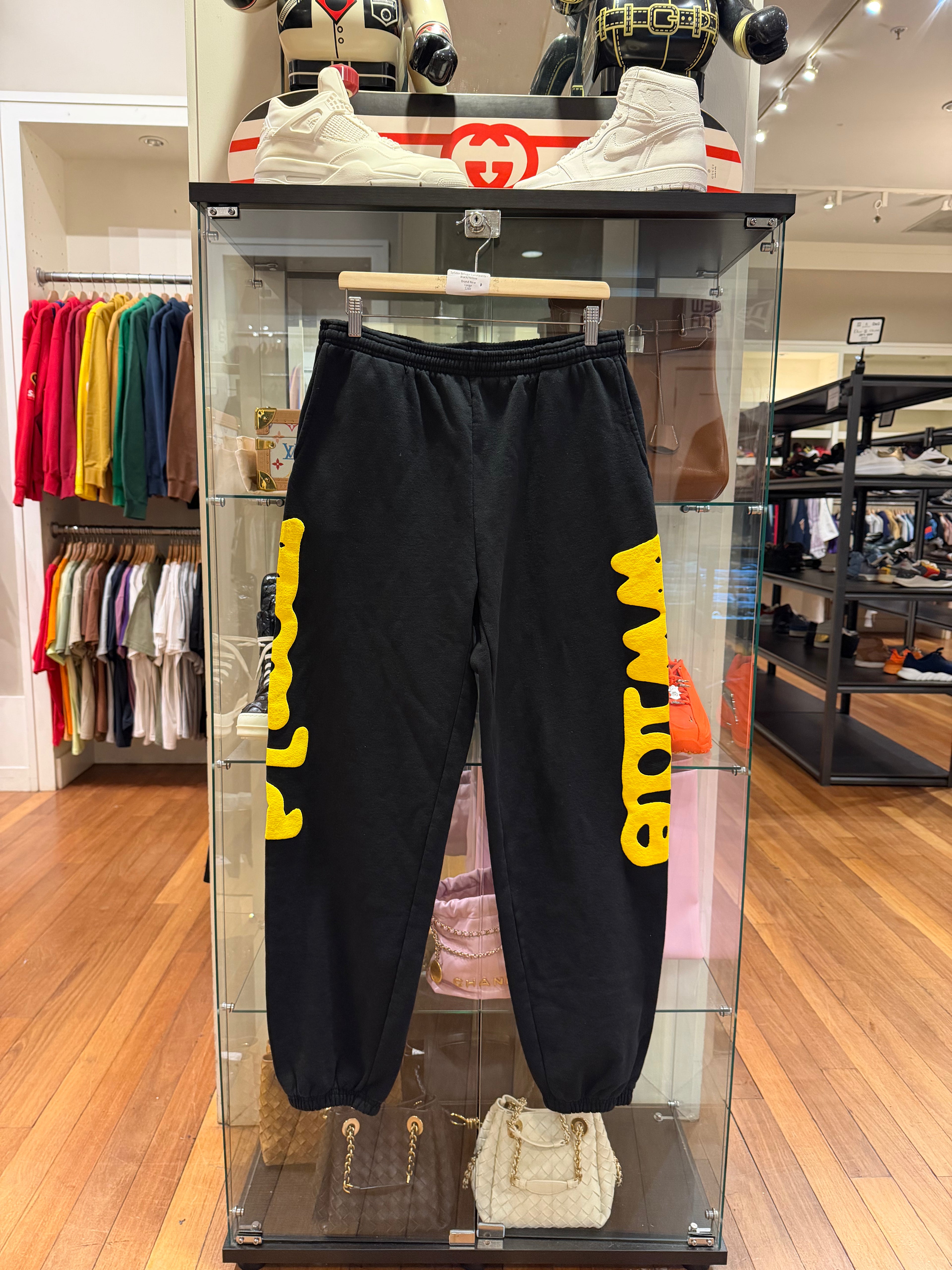 Sp5der Beluga Sweatpants-Black/Yellow