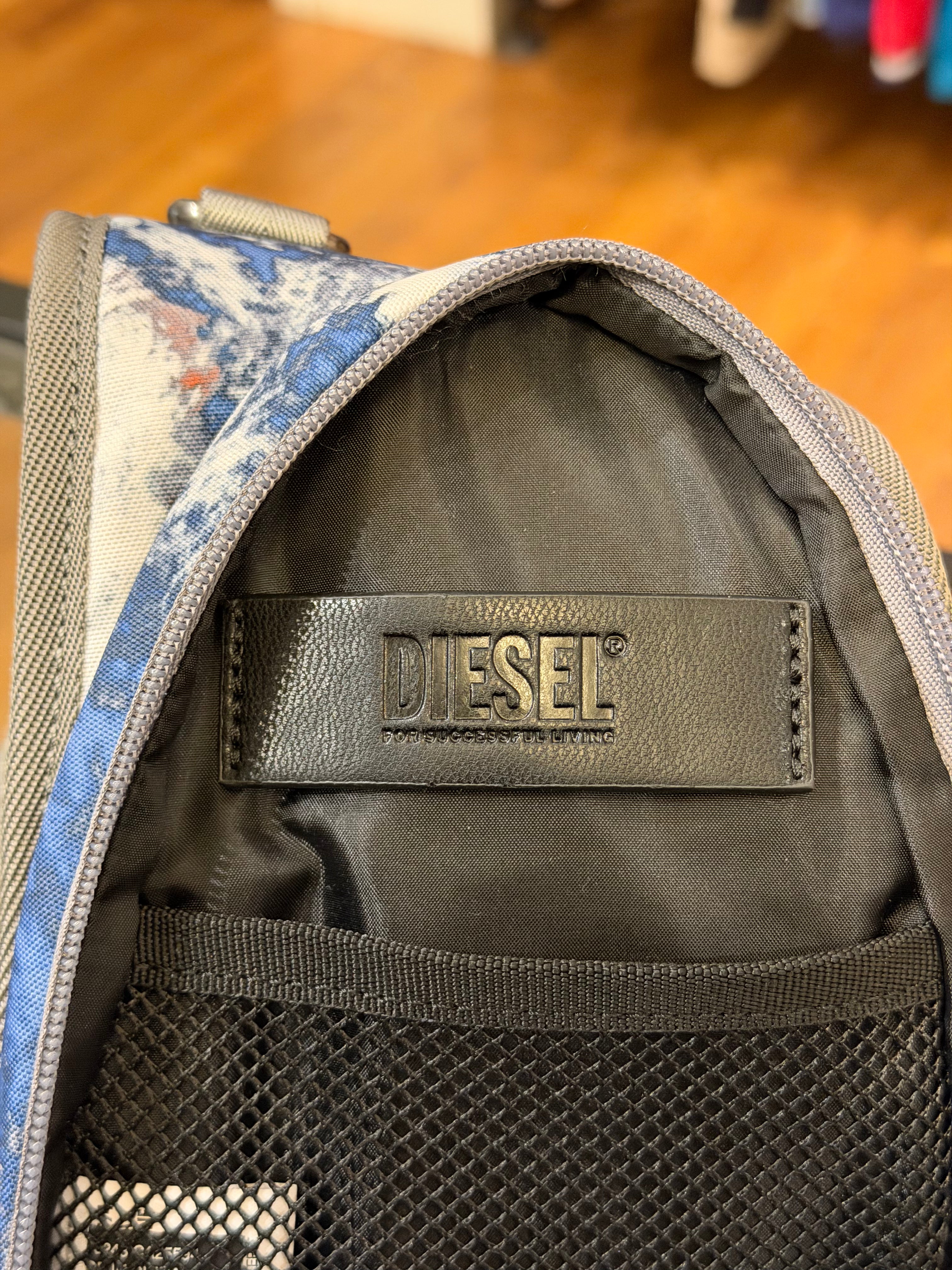 Diesel 1DR-Pod Crossbody Bag- Blue/White Wash