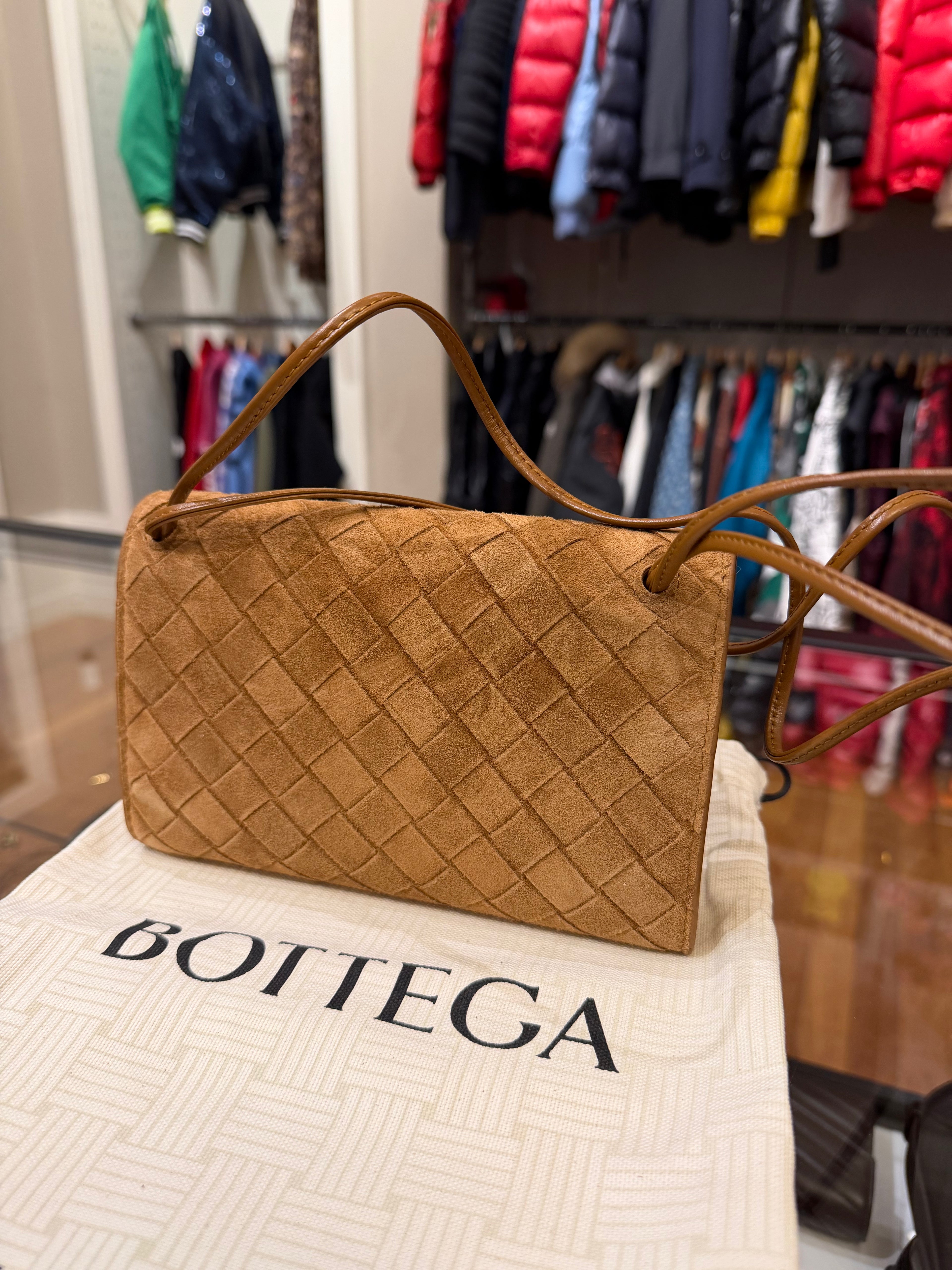 Bottega Veneta Slim Andiamo Intrecciato Suede Crossbody Wallet