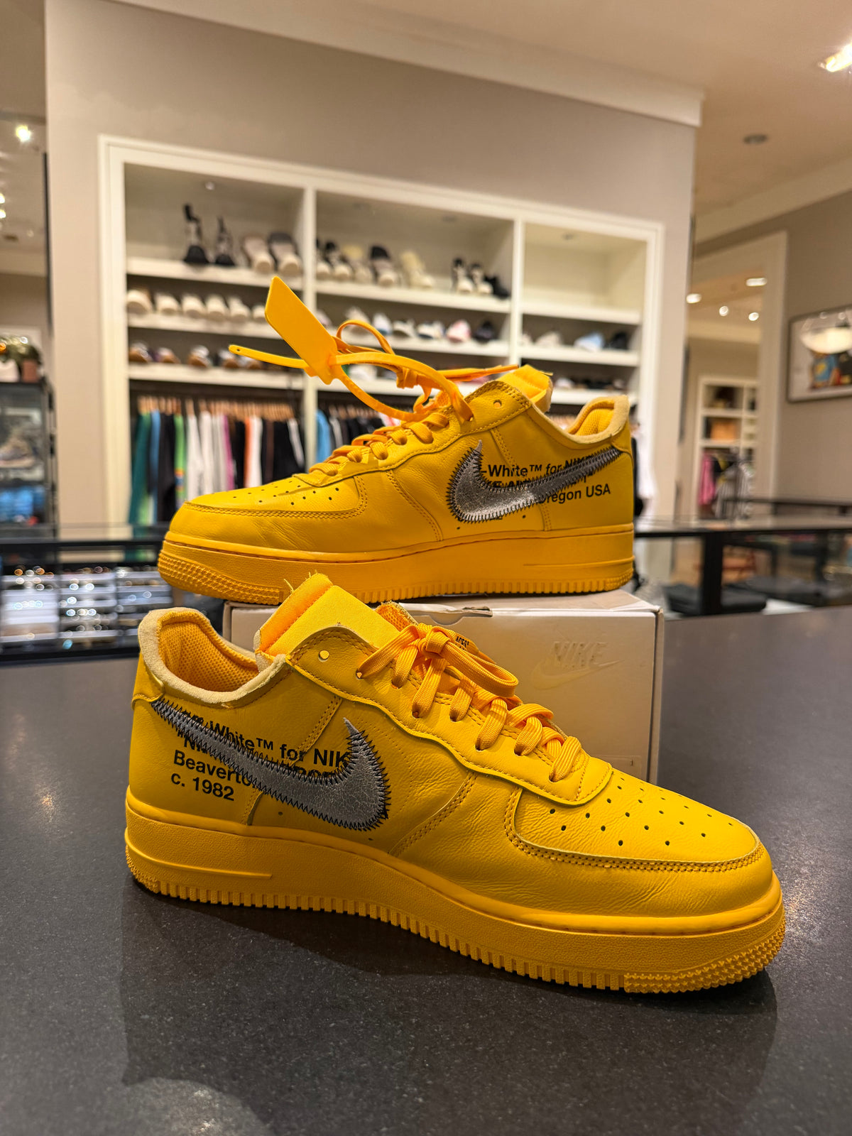 Off-White x Nike Air Force 1 Low “Lemonade/ ICA University Gold”