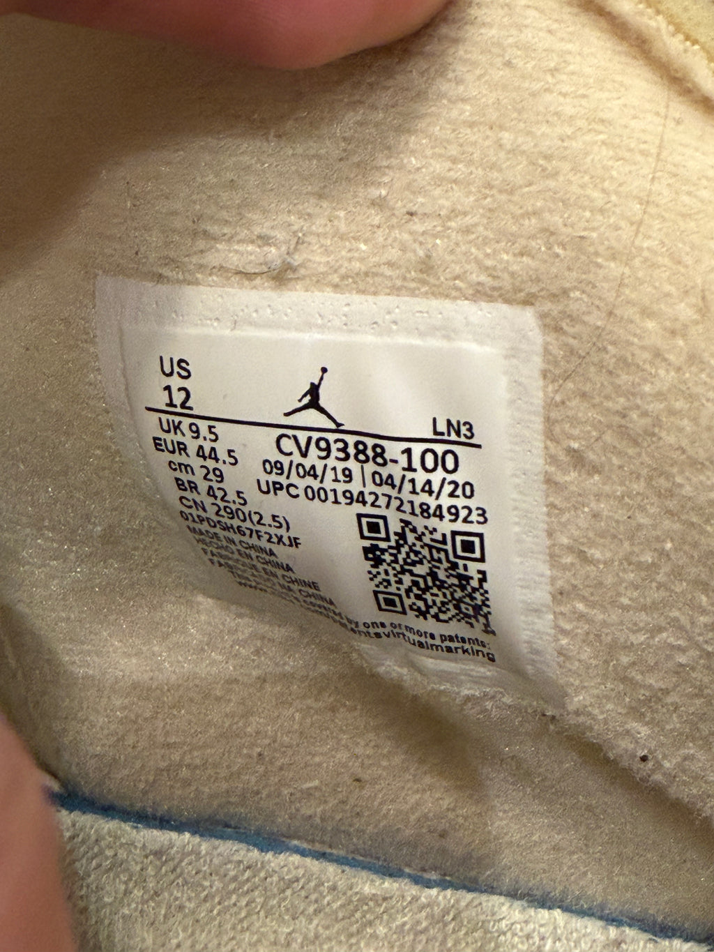 Off-White x Jordan 4 Retro SP “Sail” (WMN)