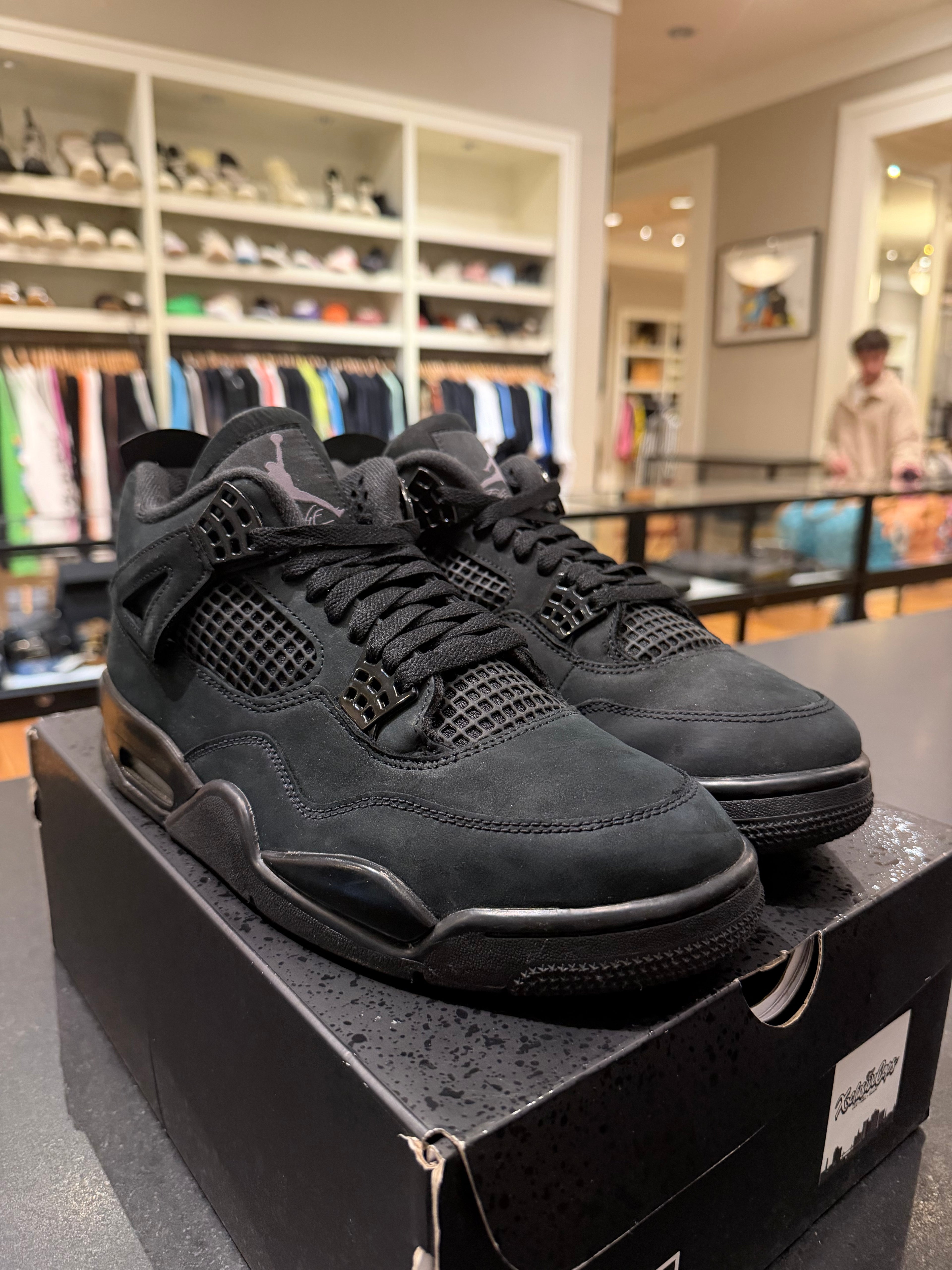 Jordan 4 Retro “Black Cat” (2025)