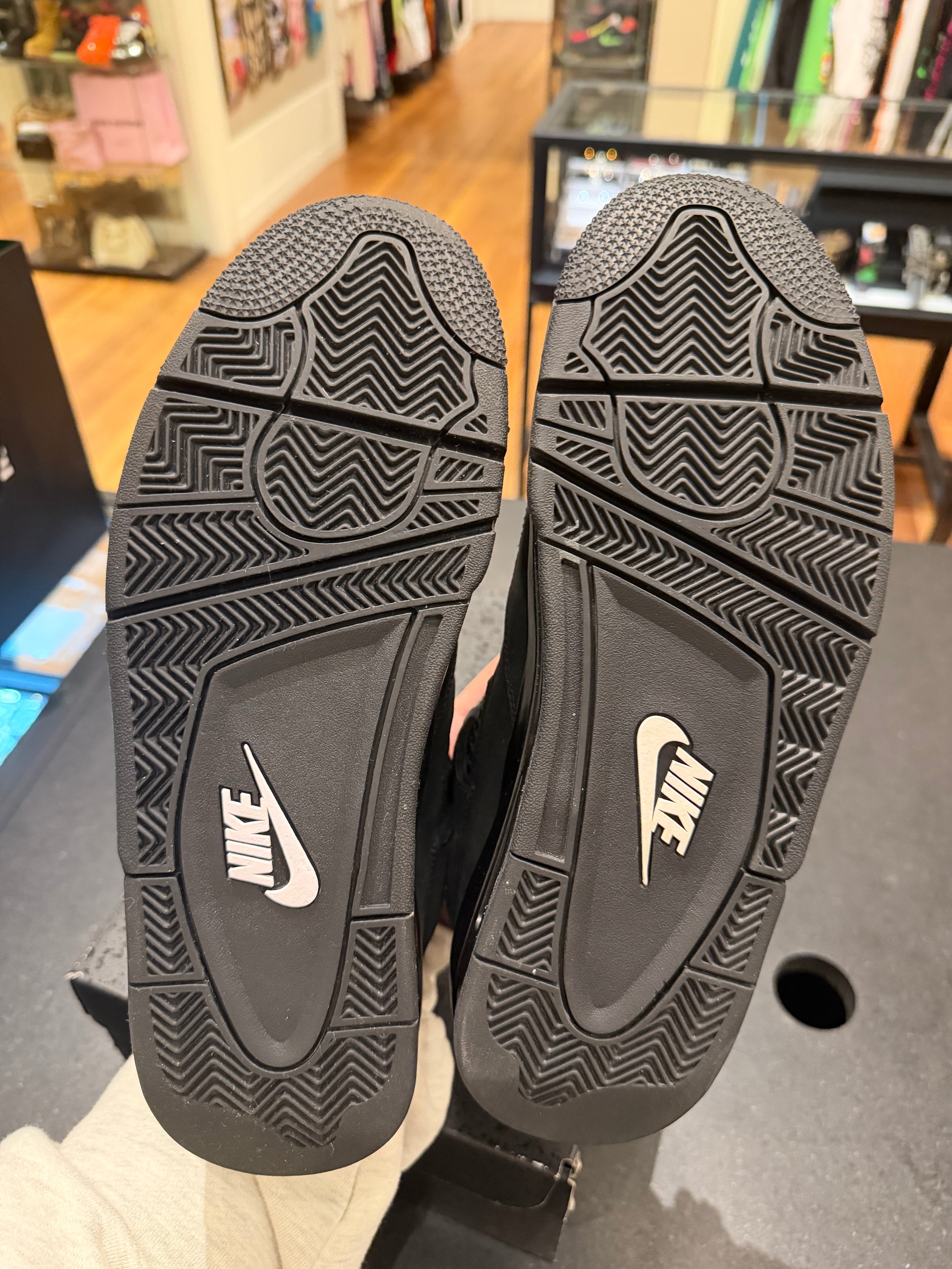 Jordan 4 Retro “Black Cat” (2025)