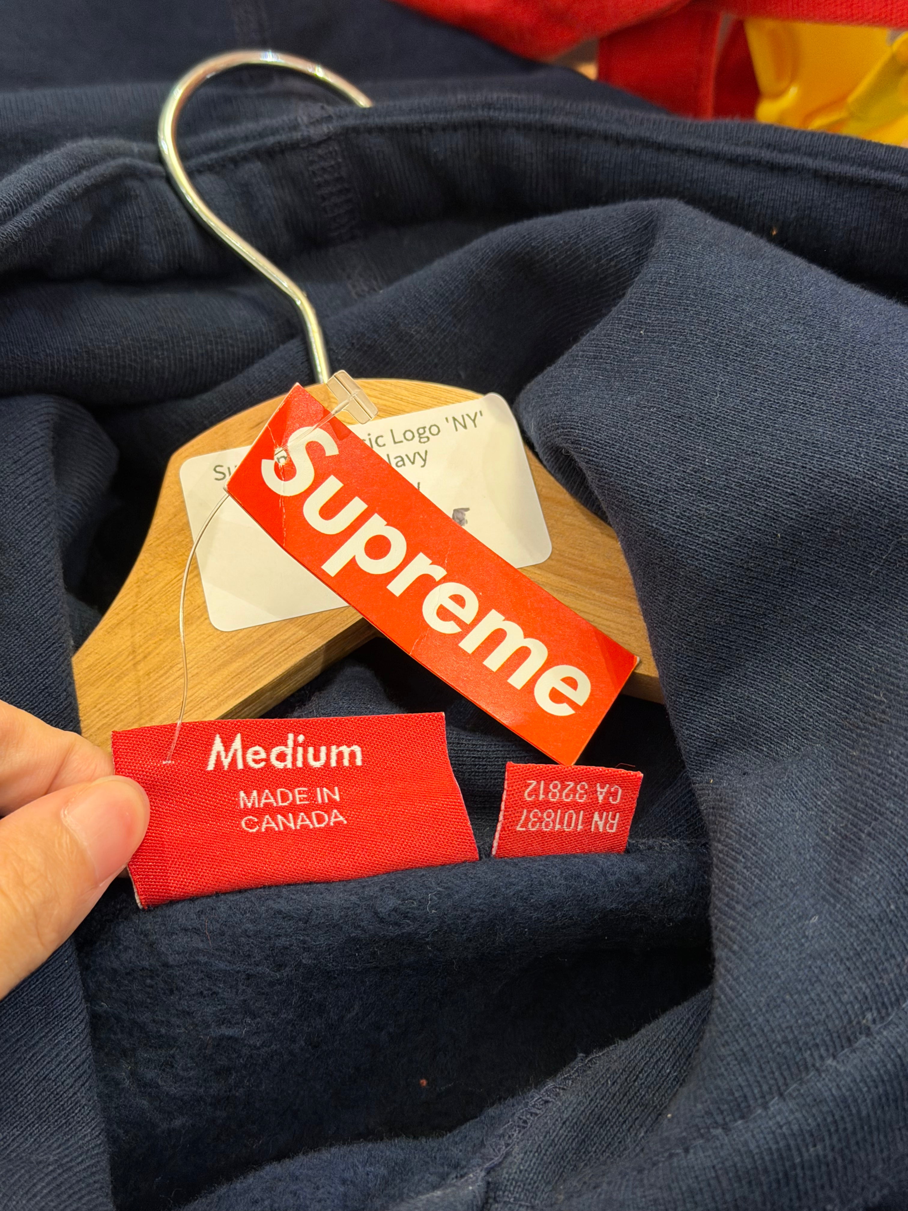 Supreme Classic Logo 'NY' Hoodie - Navy