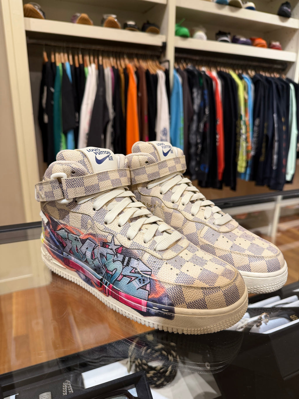 Louis Vuitton x Nike Air Force 1 Mid - Graffiti Damier