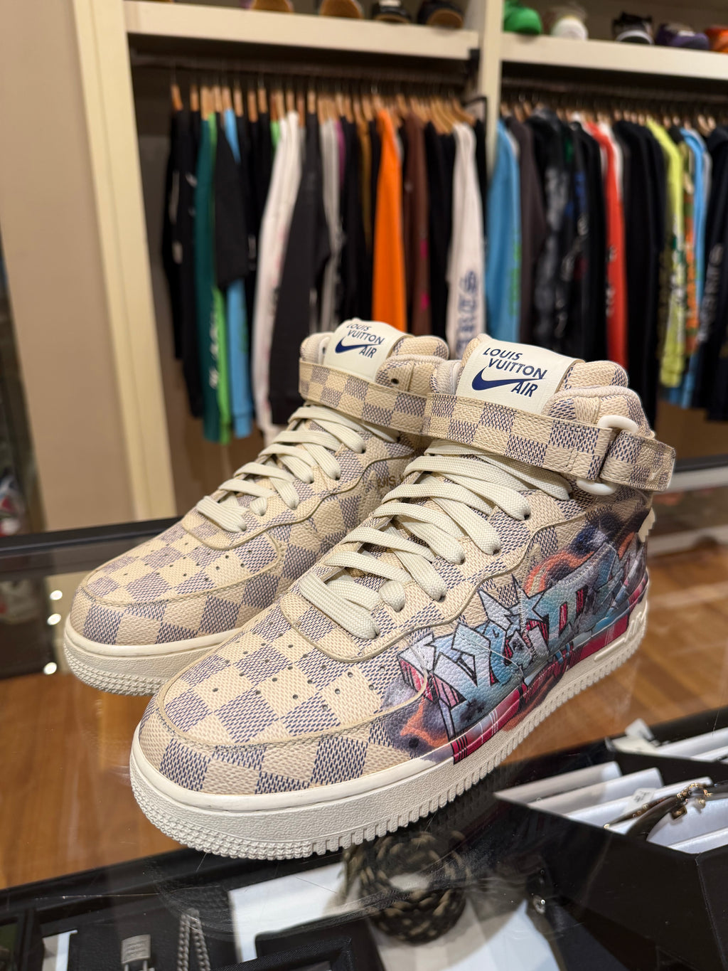 Louis Vuitton x Nike Air Force 1 Mid - Graffiti Damier