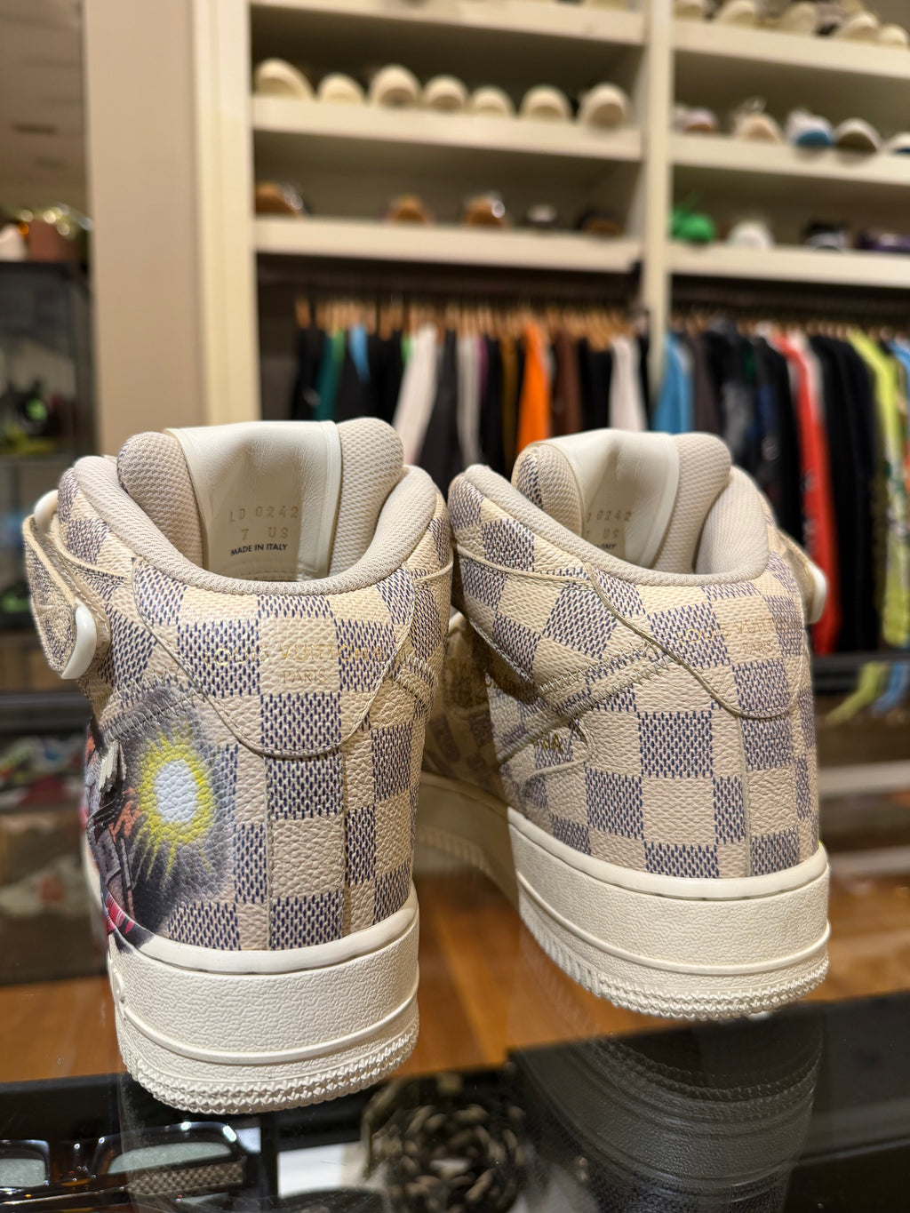 Louis Vuitton x Nike Air Force 1 Mid - Graffiti Damier