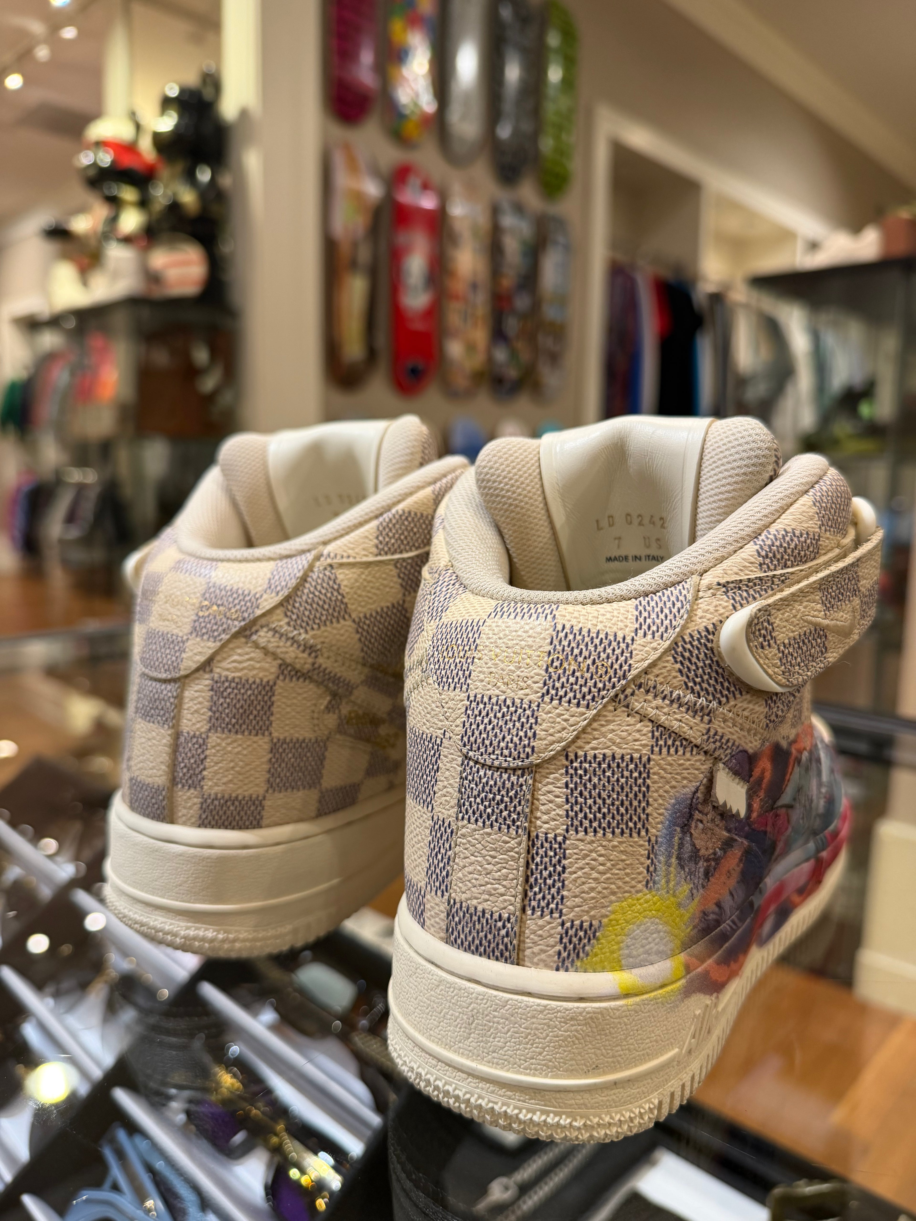 Louis Vuitton x Nike Air Force 1 Mid - Graffiti Damier