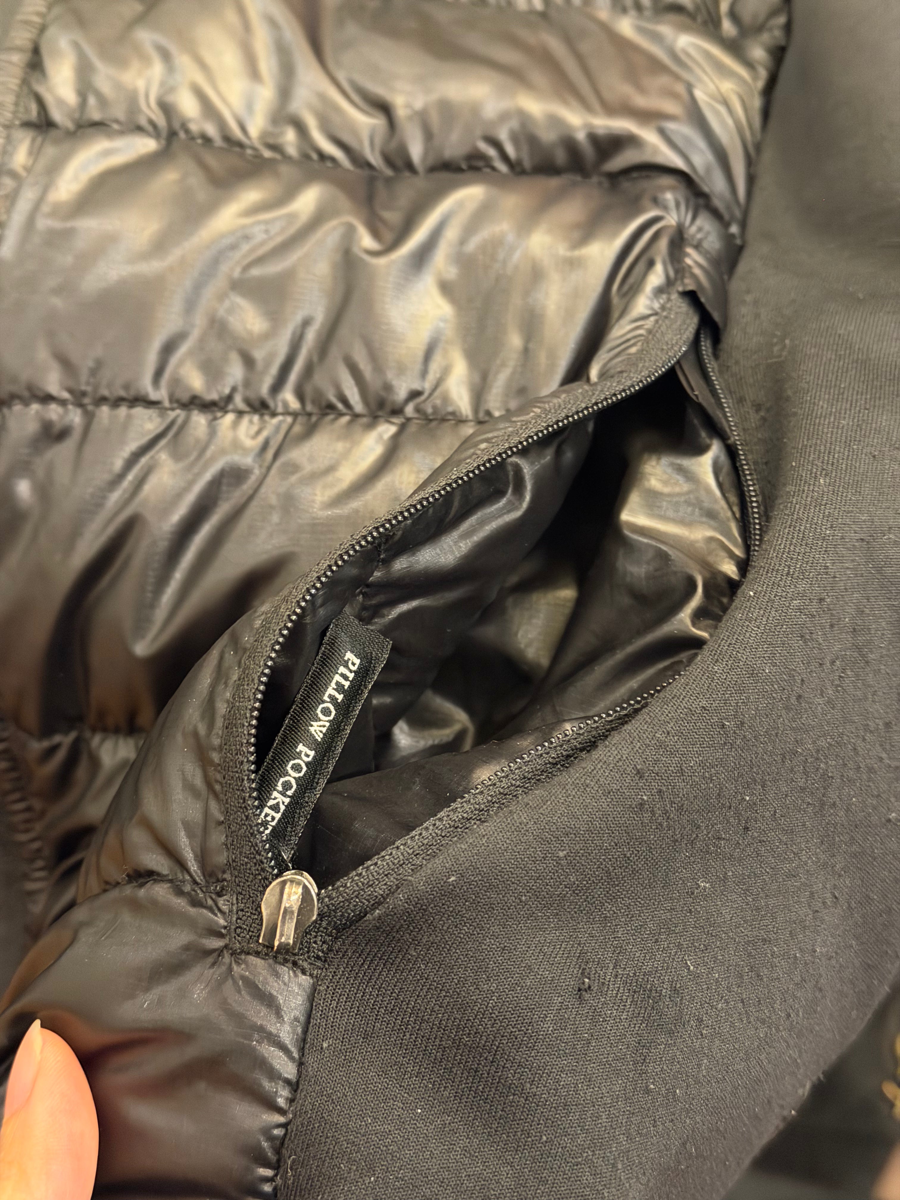Canada Goose Hybridge Lite Puffer Hoodie - Black