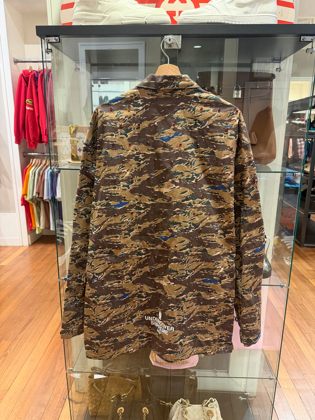 Supreme x UNDERCOVER SS23 Studded BDU Jacket - Camo/Red