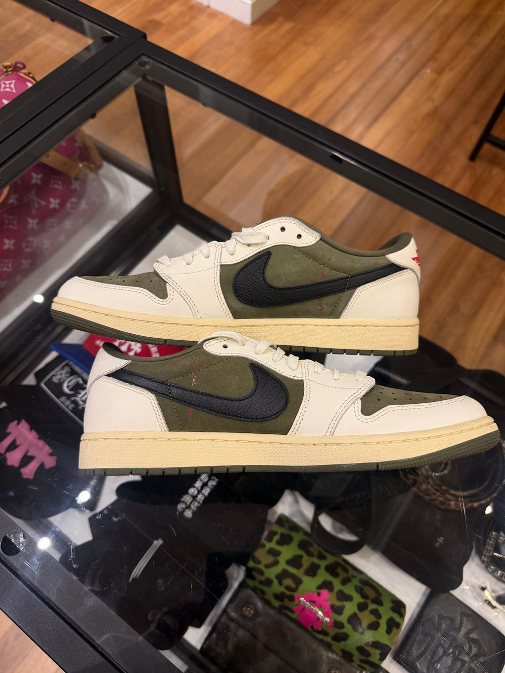Jordan 1 Retro Low OG SP ‘Travis Scott Medium Olive’