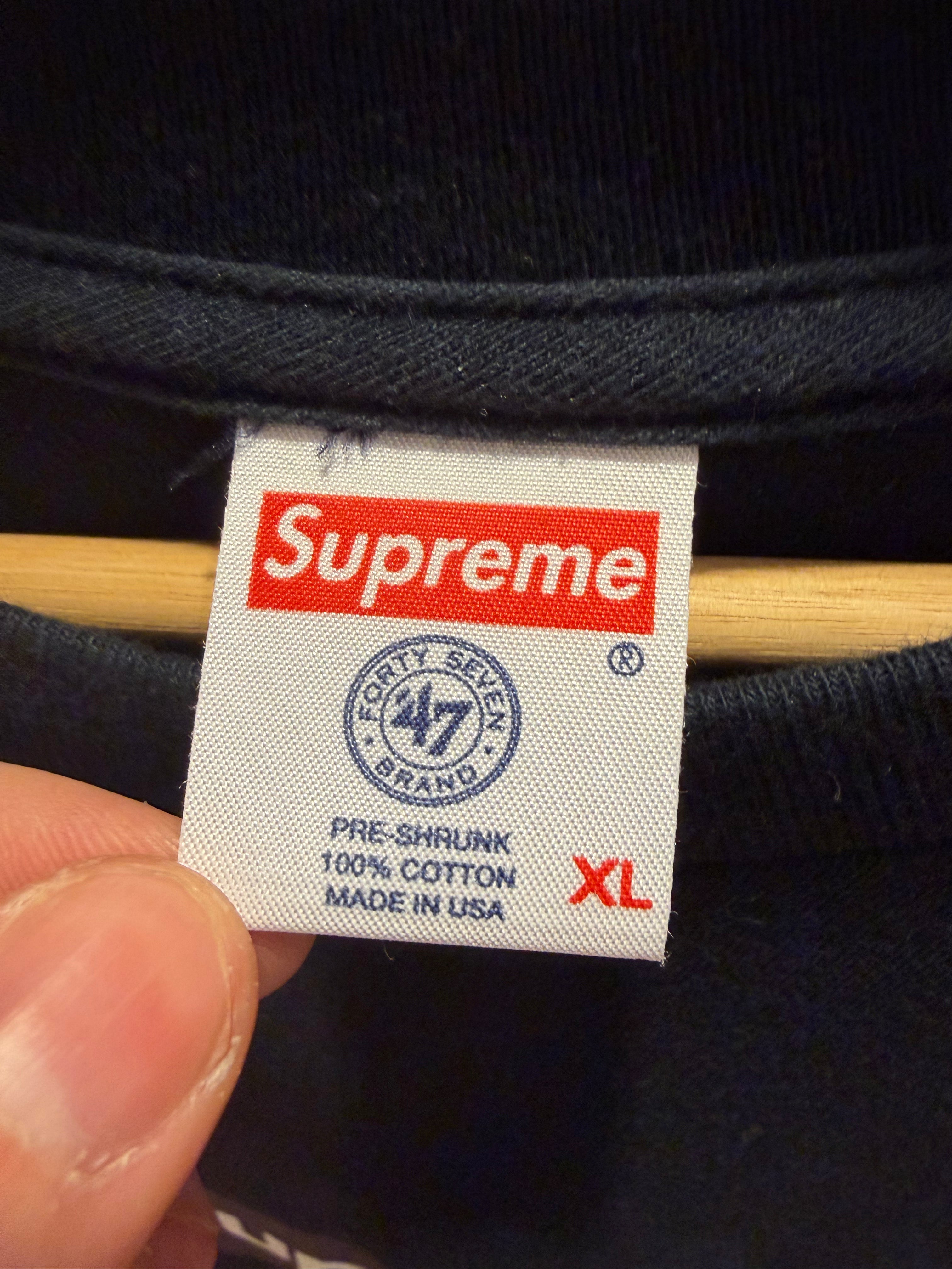 Supreme NY Yankees Box Logo Tee - Navy